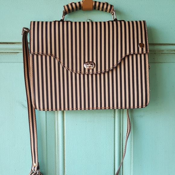 Vintage Handbags - Vintage Messager Bag Crossbody